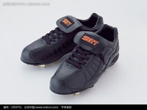 黑白之間，動(dòng)感無限 黑色運(yùn)動(dòng)鞋的運(yùn)動(dòng)美學(xué)